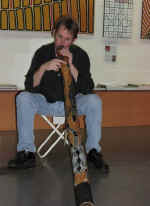 didgeridoo-04.jpg (32577 bytes)