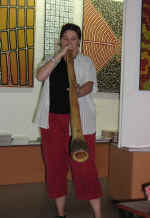 didgeridoo-10.jpg (37160 bytes)