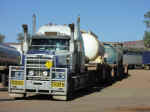road_train-02.jpg (60101 bytes)