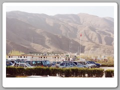 Airport at 12,000 feet, but still mountains around