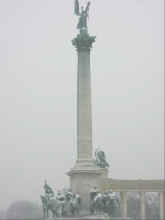 Pc120195.jpg (18488 bytes)