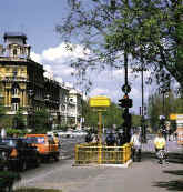 Underground01.jpg (57511 bytes)