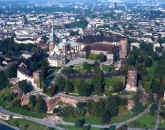 wawel18.jpg (135382 bytes)